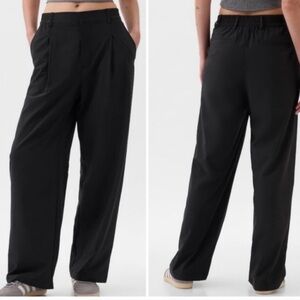 Lot of 2 GapFit Women’s High Waisted Lightweight Runaround Trousers M Black/Navy